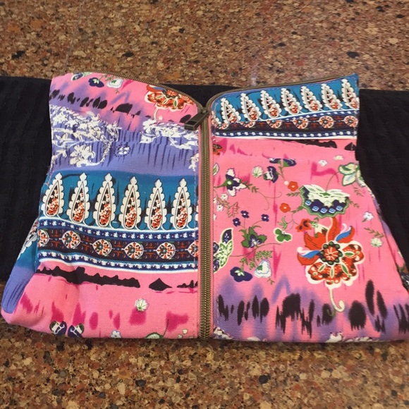 NWOT CLOTH CLUTCH BAG** - Picture 3 of 5